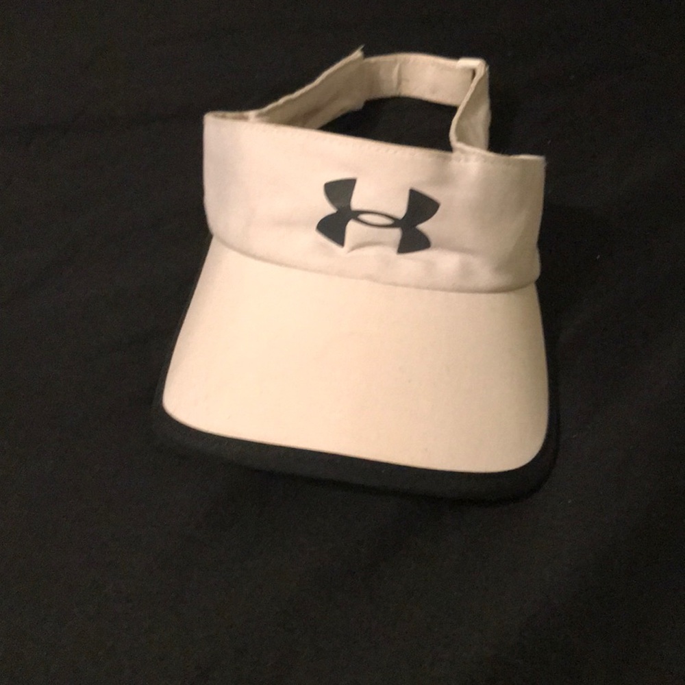 Under armor visor hat